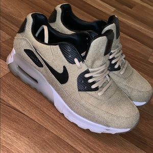 RARE Burlap and black nikes